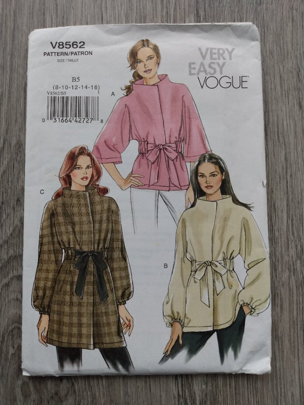 Lined Jacket Sewing Pattern Size 8-16 UNCUT Very Easy Vogue 8562